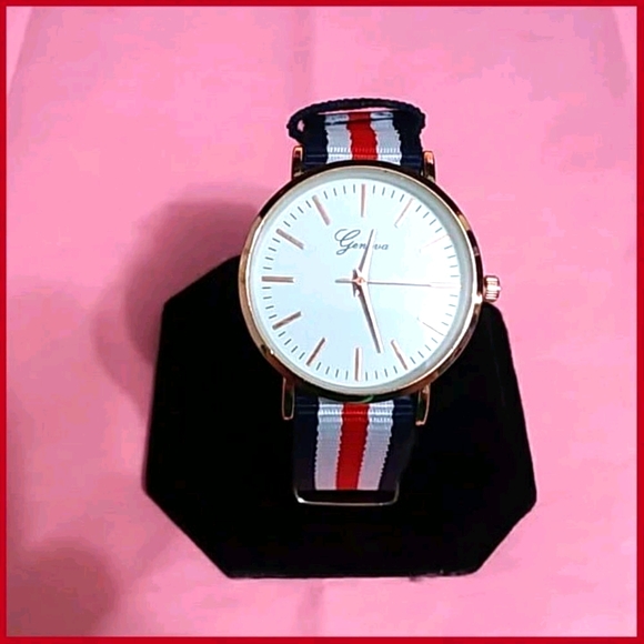 Accessories - Ultra thin Geneva-based Watch